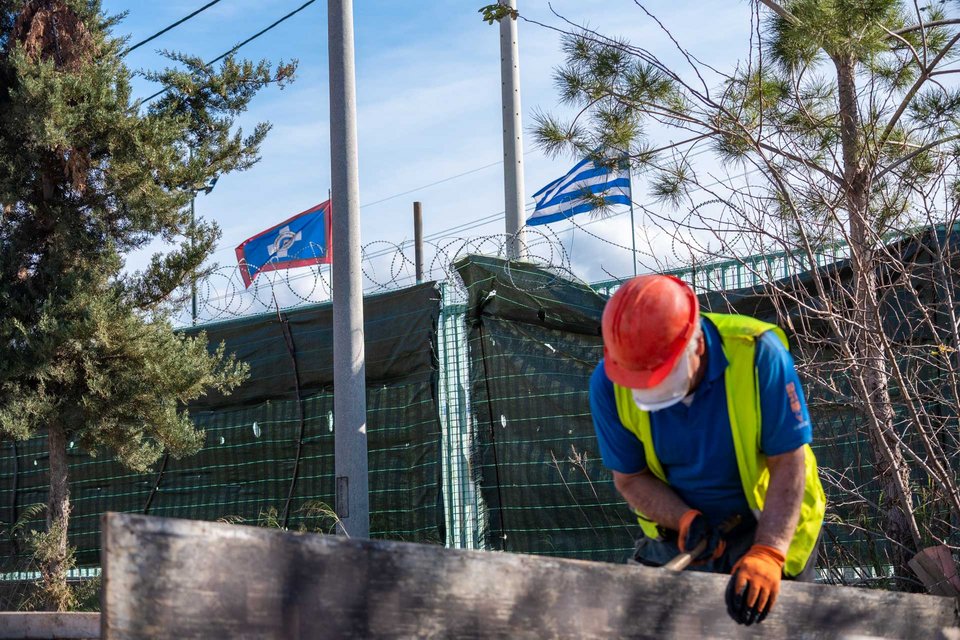 ΕΡΓΑΤΗς