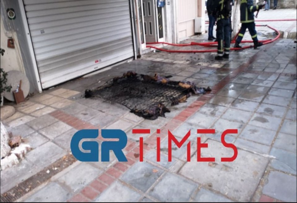 Φωτιά σε διαμέρισμα στη Θεσσαλονίκη / GRTimes.gr