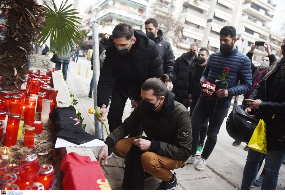 Φόρος τιμής στο σημείο που δολοφονήθηκε ο Άλκης / ΙΝΤΙΜΕ