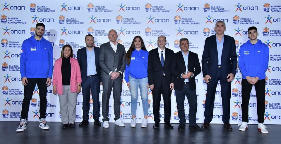 Λευτέρης Μαντζούκας, Άννυ Κωνσταντινίδου, Γιάννης Ρόκκας, Γιαν Κάρας, Χριστίνα Αναστασοπούλου, Βαγγέλης Λιόλιος, Οδυσσέας Χριστοφόρου, Παναγιώτης Φασούλας, Παναγιώτης Καλαϊτζάκης 