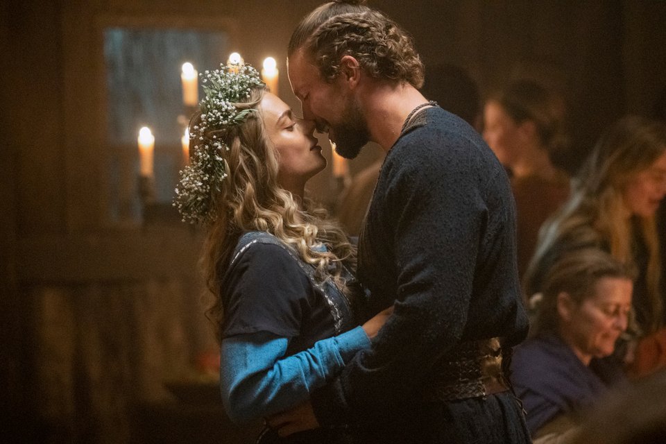 Η Yvonne Mai ως Merin και Leo Suter ως Harald