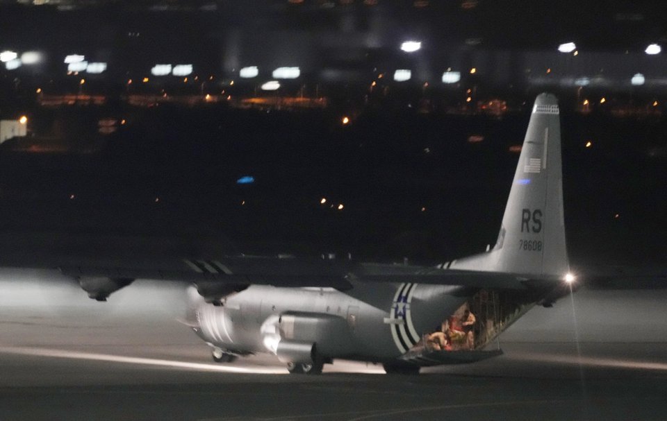 Αμερικανικό αεροσκάφος προσγειώνεται στην Πολωνία / Φωτογραφία: AP Photo-Czarek Sokolowski