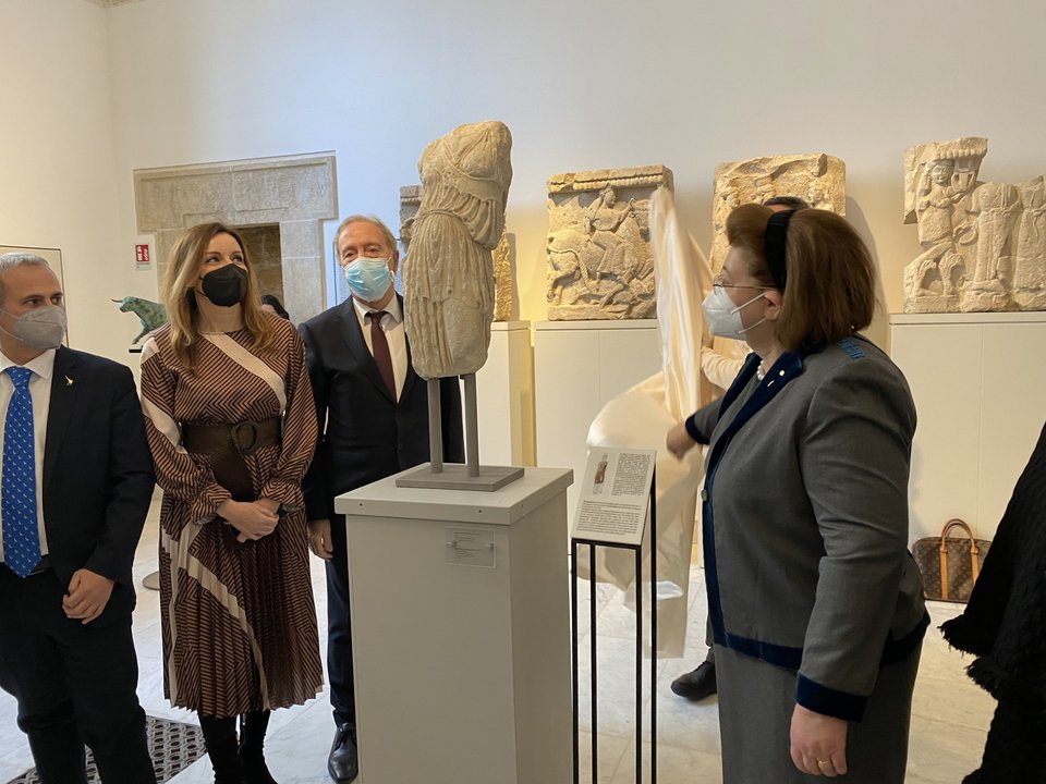 Αποκαλυπτήρια αγάλματο