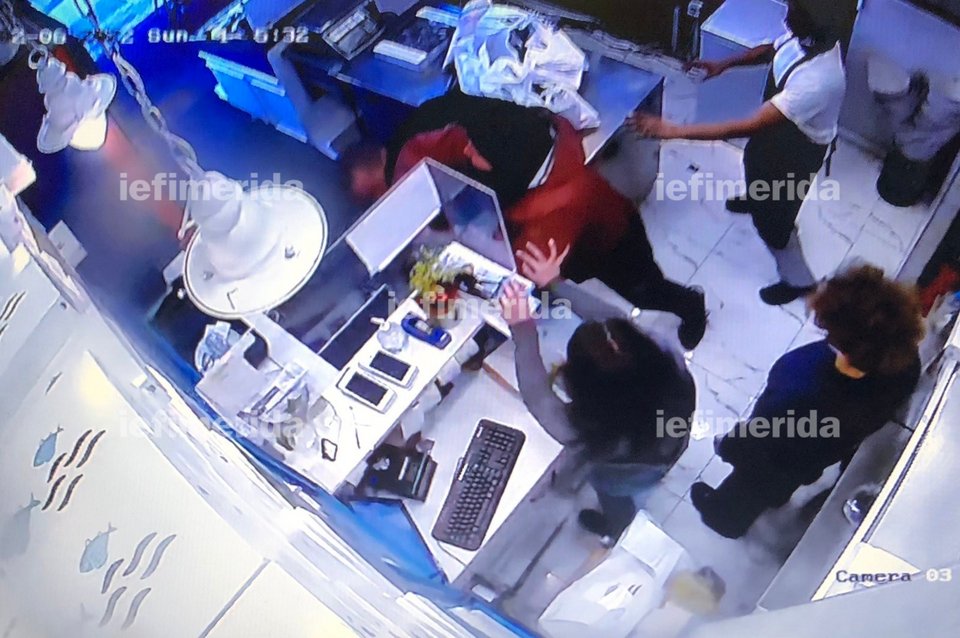 Ντοκουμέντα από τη συμπλοκή ντελιβεράδων στη Βούλα