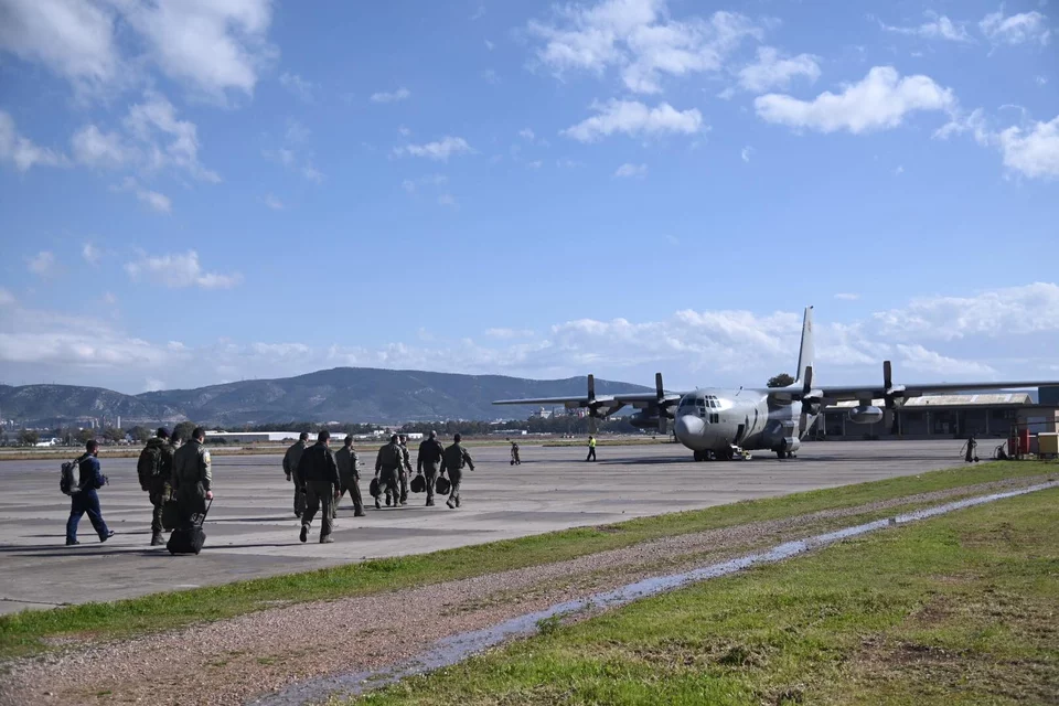 Αναχώρησαν από την Ελευσίνα τα C-130 με τον στρατιωτικό εξοπλισμό για την Ουκρανία