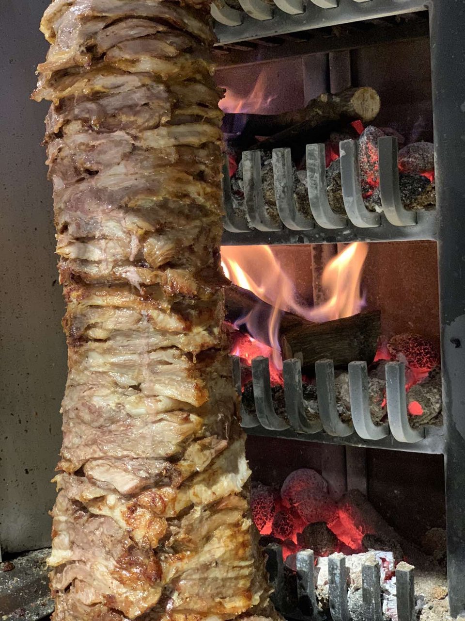 γύρος στα Mple Souvlakia