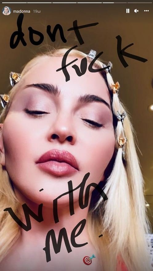 Μαντόνα Instastory