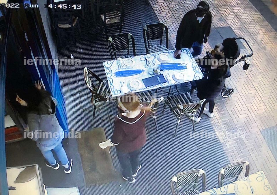 Ντοκουμέντα από τη συμπλοκή ντελιβεράδων στη Βούλα