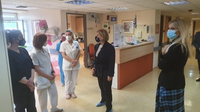 επίσκεψη Μίνα Γκάγκα στα νοσοκομεία Έλενα Βενιζέλου και Κοργιαλένειο Μπενάκειο