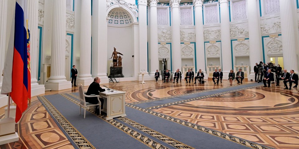 Το ρωσικό συμβούλιο ασφαλείας / Sputnik, Kremlin Pool Photo via AP
