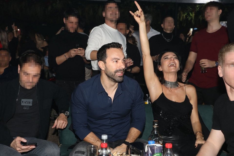 Σάκης Τανιμανίδης Μαρίνα Βερνίκου σε νυχτερινή τους έξοδο
