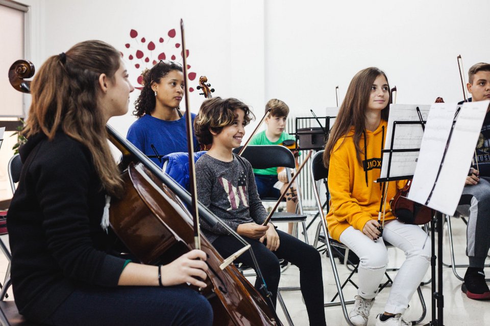 Νεαροί μουσικοί, μέλη του El Sistema Greece