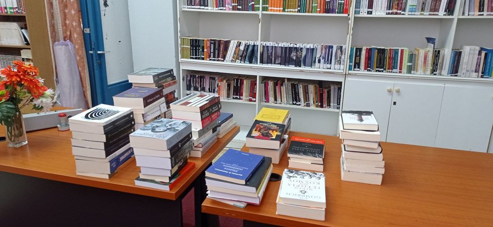 Την άμεση αντίδραση του πρωθυπουργικού γραφείου προκάλεσε επιστολή από το 2ο ΕΠΑΛ Αγρινίου που έφτασε στο Μαξίμου και ζητούσε τη συνδρομή για την αποστολή λογοτεχνικών βιβλίων για τους μαθητές