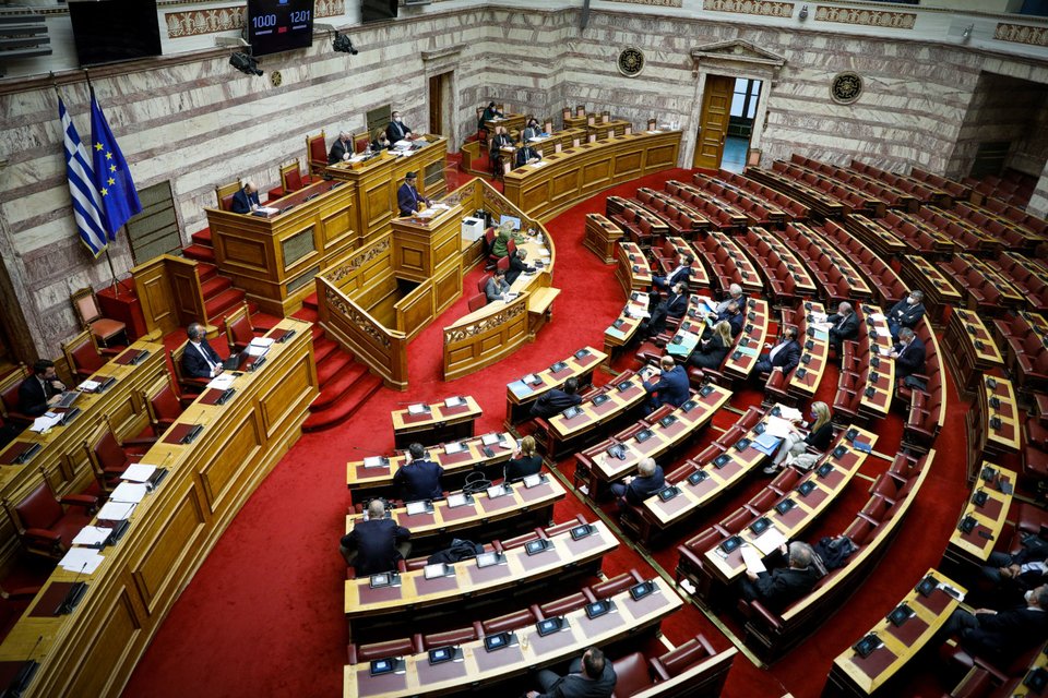Η Νάντια Γιαννακοπούλου αμφισβήτησε τα στοιχεία που παρουσίασε ο Κώστας Σκρέκας για την ενέργεια /Φωτογραφία: ΚΟΝΤΑΡΙΝΗΣ ΓΙΩΡΓΟΣ-EUROKINSSI