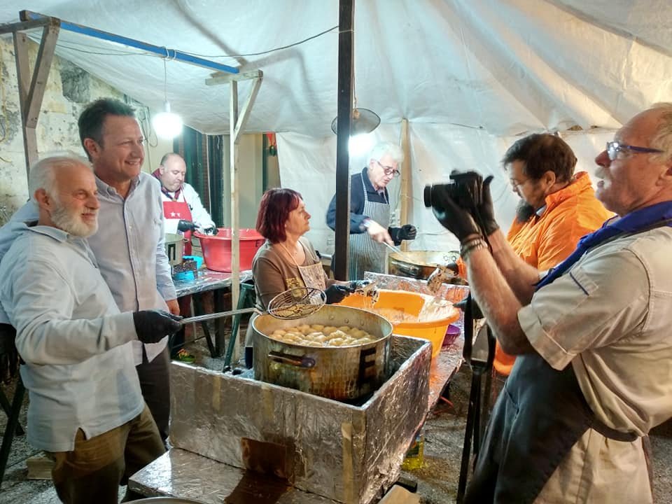 Οι τηγανίτες τ’ Αγιού στην Κέρκυρα