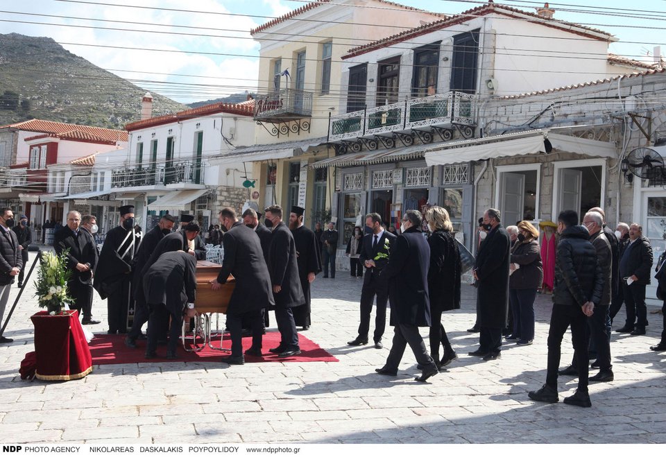 Εξόδιος ακολουθία Δημήτρη Κοντομηνά