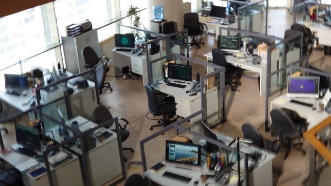 Γυρίσματα της ταινίας «The Bricklayer» / ΑΠΕ 