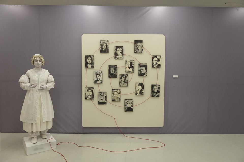 Εικαστική Εγκατάσταση "La bella Greca ή ό,τι απέμεινε" στην Αθήνα