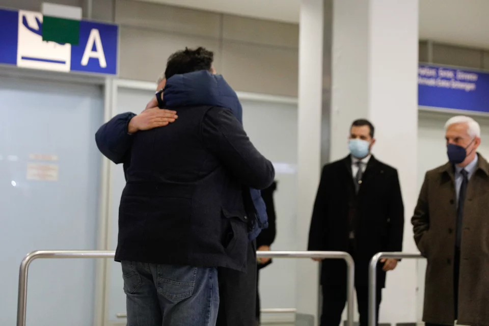 Μια θερμή αγκαλιά στον Μανώλη Ανδρουλάκη