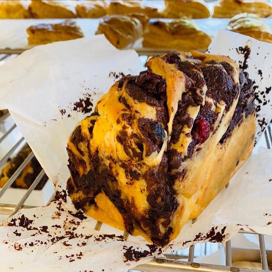 Babka, ένα γλυκό πλεκτό ψωμί ή κέικ