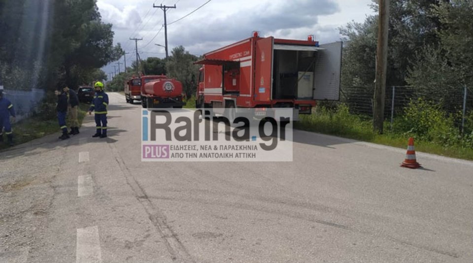 Φωτιά σε μονοκατοικία στη Ραφήνα / irafina.gr