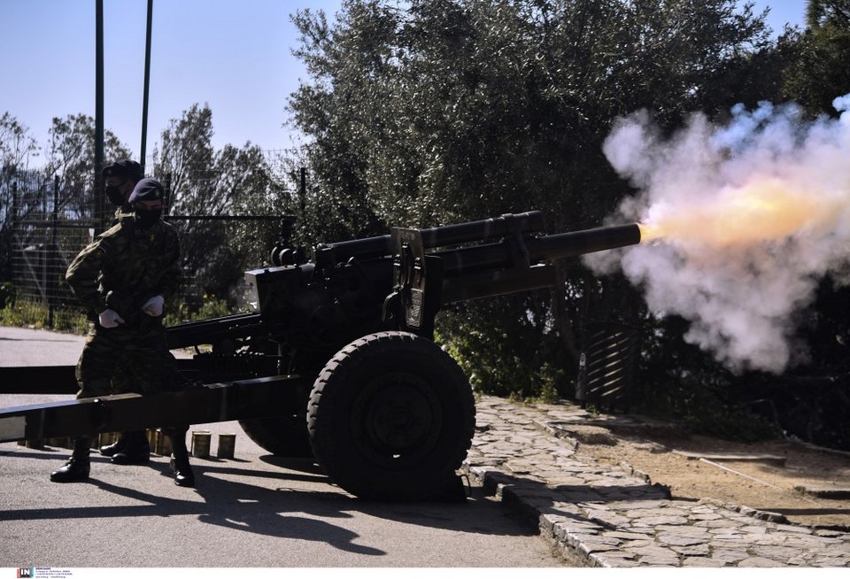 25η Μαρτίου: Δείτε από τους κανονιοβολισμούς