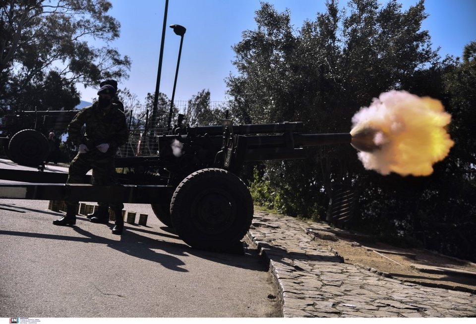 25η Μαρτίου: Δείτε από τους κανονιοβολισμούς