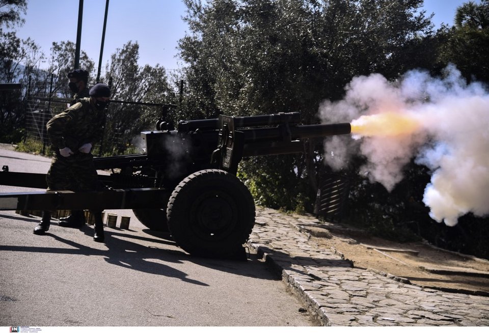 25η Μαρτίου: Δείτε από τους κανονιοβολισμούς