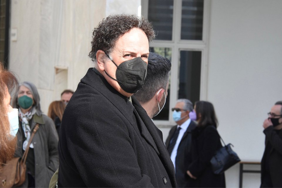 Χάρης Ρώμας στην κηδεία της Όλγας Τουρνάκη