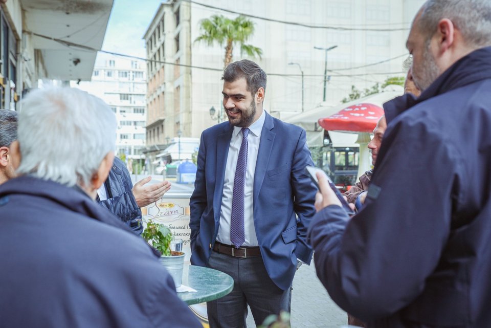 Επίσκεψη του Παύλου Μαρινάκη και των στελεχών της Νέας Δημοκρατίας στον Δήμο Πειραιά