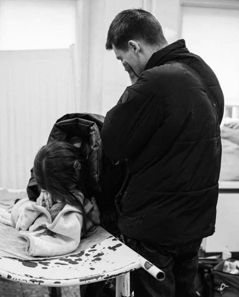 Οι γονείς του 18 μηνών Κιρίλ θρηνούν πάνω από το πτώμα του