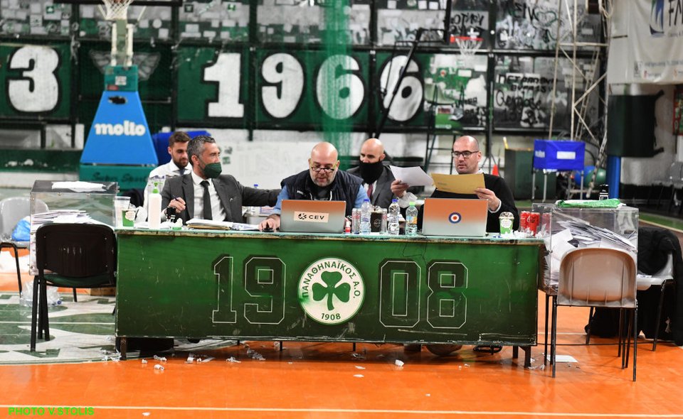 Ψηφοφορία για τη «Διπλή Ανάπλαση» / Φωτογραφία: ΙΝΤΙΜΕ