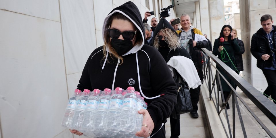 Η μητέρα και η αδελφή της Ρούλας Πισπιρίγκου στη ΓΑΔΑ