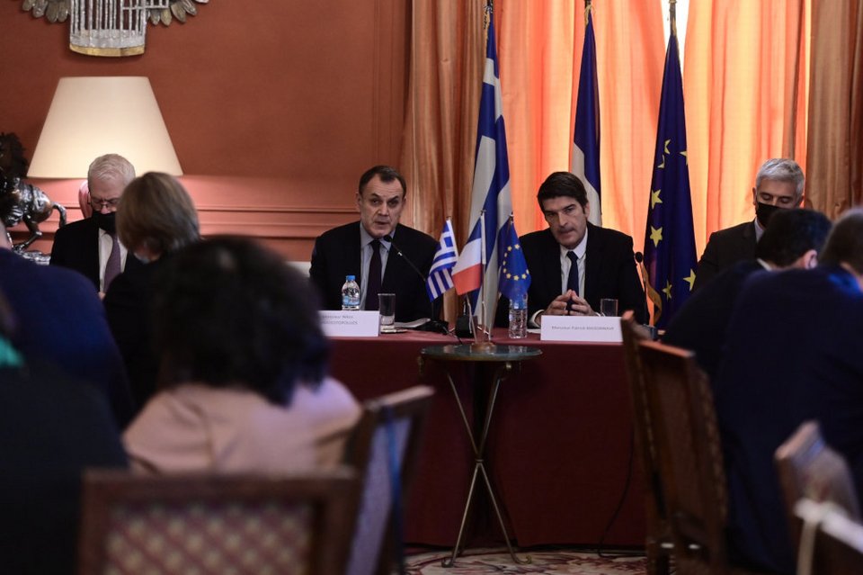 Ο Νίκος Παναγιωτόπουλος στην πρεσβεία της Γαλλίας