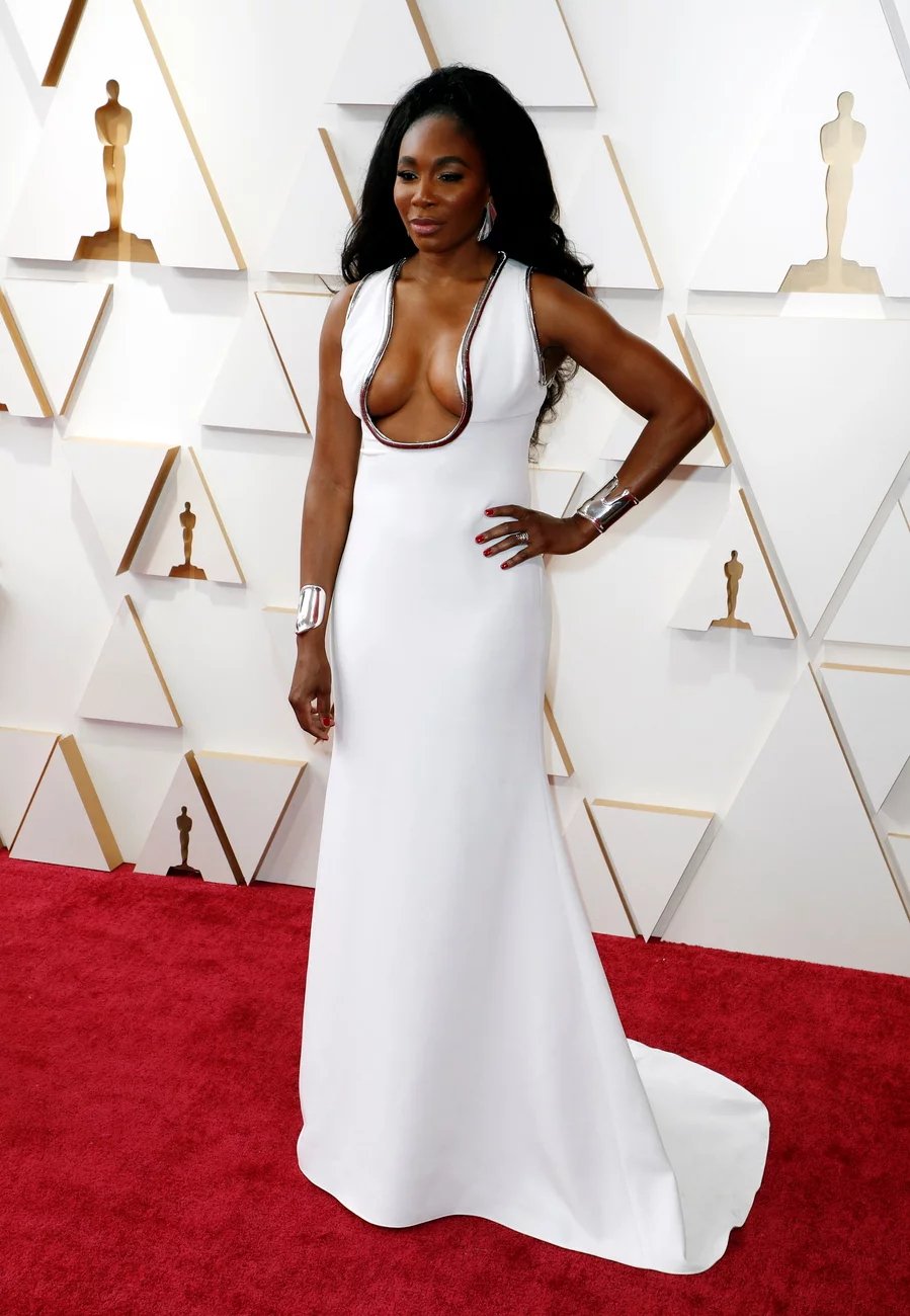 Η Βένους Γουίλιαμς με αποκαλυπτικό φόρεμα Elie Saab 