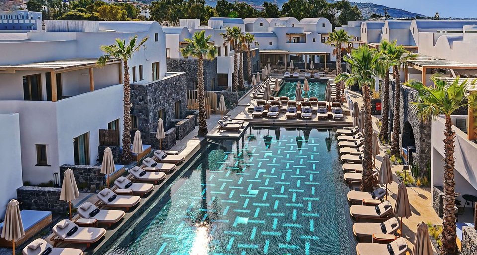 Πισίνα Radisson Blu Zaffron Resort