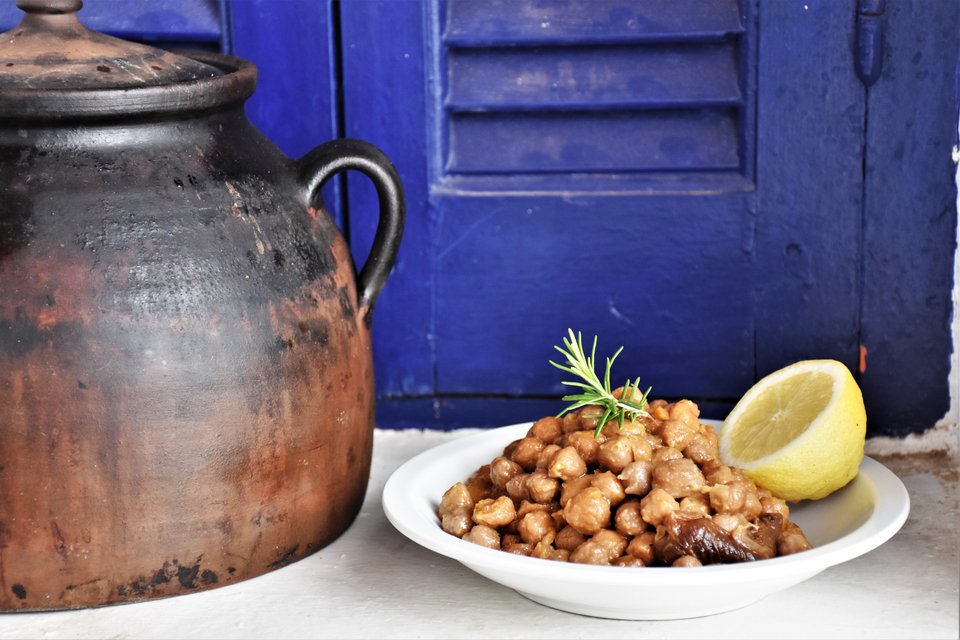 Αυθεντική παριανή ρεβιθάδα - Φωτογραφία: Νίκη Μηταρέα