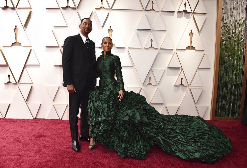 Ο Will Smith και η Jada Pinkett Smith φτάνουν στην απονομή των Όσκαρ την Κυριακή 27 Μαρτίου 2022, στο Dolby Theatre στο Λος Άντζελες