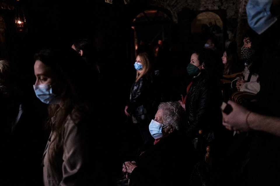 Ανάσταση, εκκλησία, πιστοί