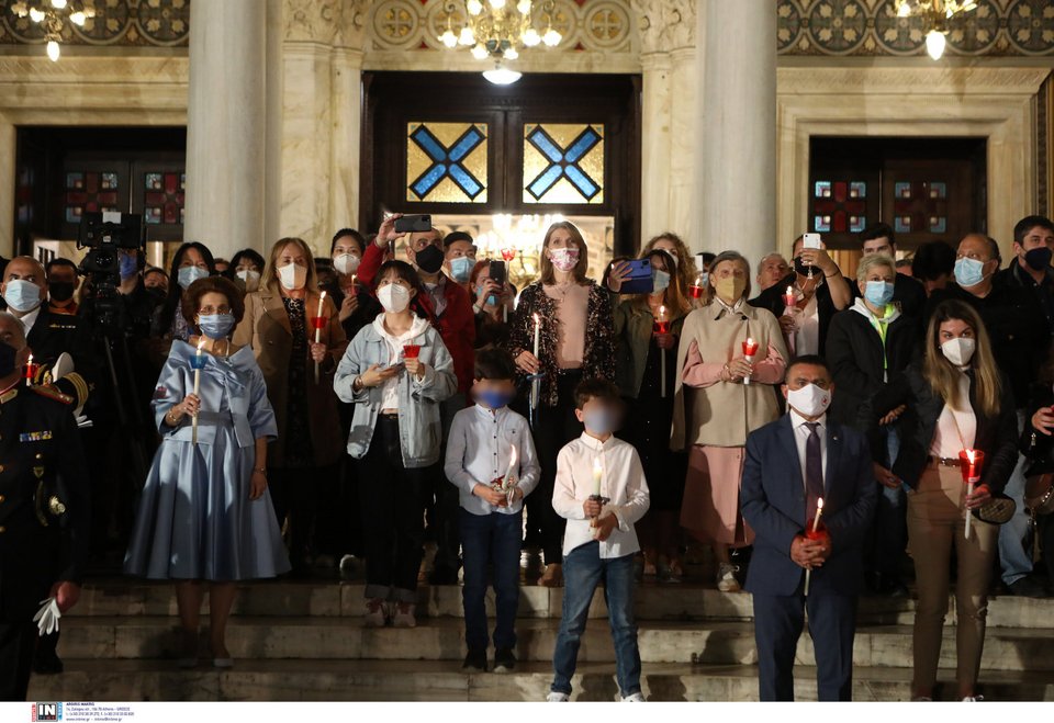 Ανάσταση, εκκλησία, πιστοί