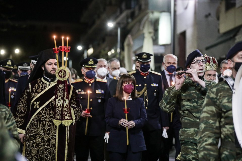 Ανάσταση, εκκλησία, πιστοί