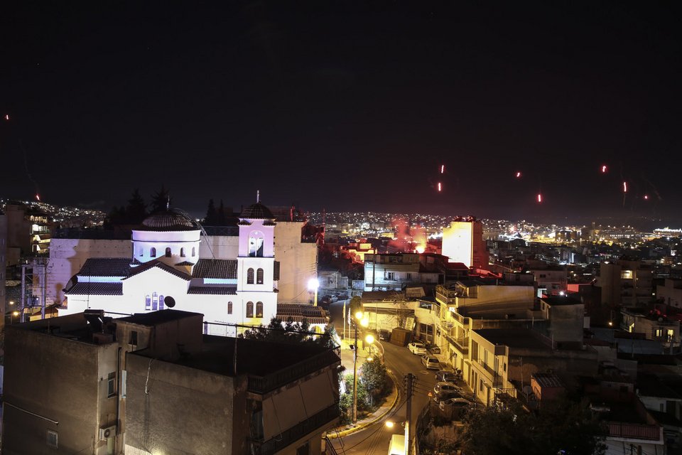 Ο αττικός ουρανός με ένα ξεχωριστό χρώμα μετά την Ανάσταση / Φωτογραφία: Nikos Libertas-SOOC