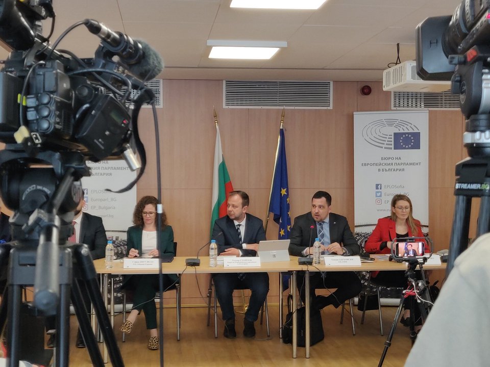 H αποστολή παραχώρησε συνέντευξη τύπου στα μέσα