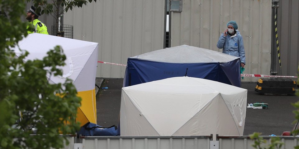 Οι Αρχές διεξάγουν έρευνες για τη συγκέντρωση περισσότερων στοιχείων για την τετραπλή δολοφονία / Φωτογραφία: AP