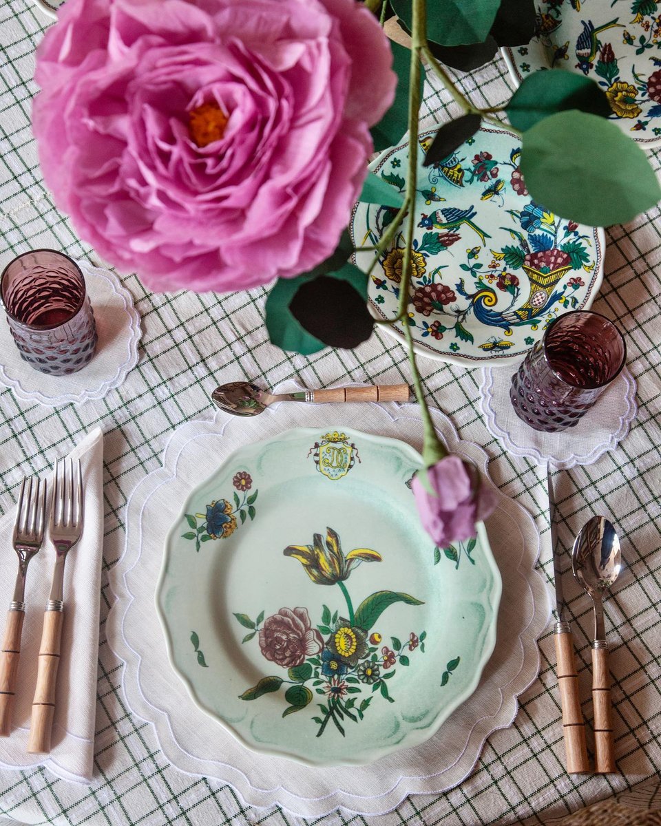 Art de la table με country αισθητική, με την υπογραφή της Amanda Brooks / Φωτογραφία: cutterbrooksshop/Instagram  