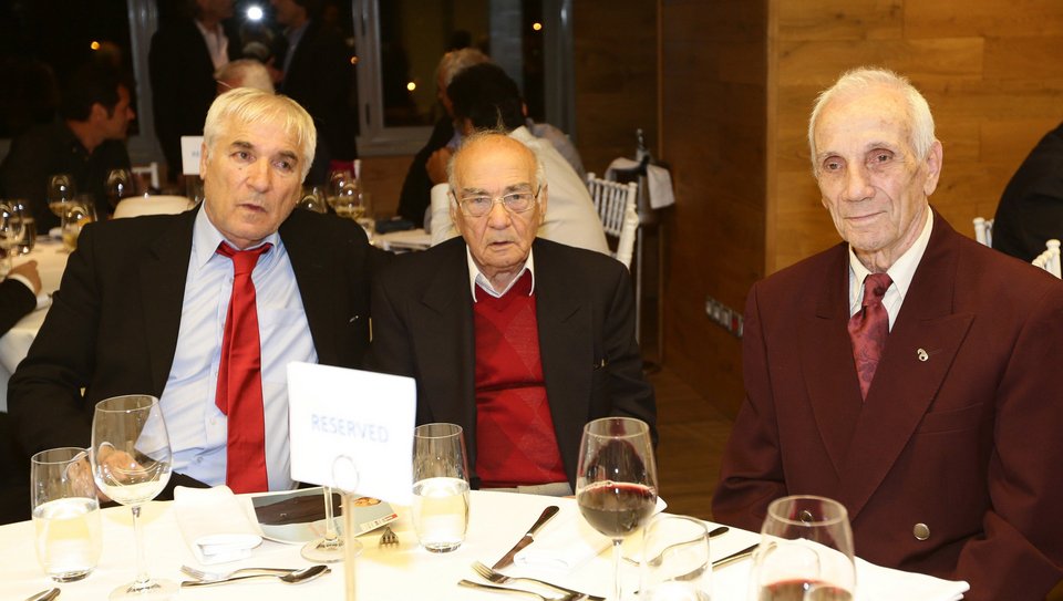O Κώστας Καραπατής (δεξιά) με τους Γιάννη Γκαϊτατζή (αριστερά) και Γιώργο Δαρίδα (κέντρο)