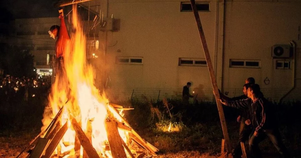 Το κάψιμο του ορφανού στο Ρέθυμνο την Κυριακή του Πάσχα