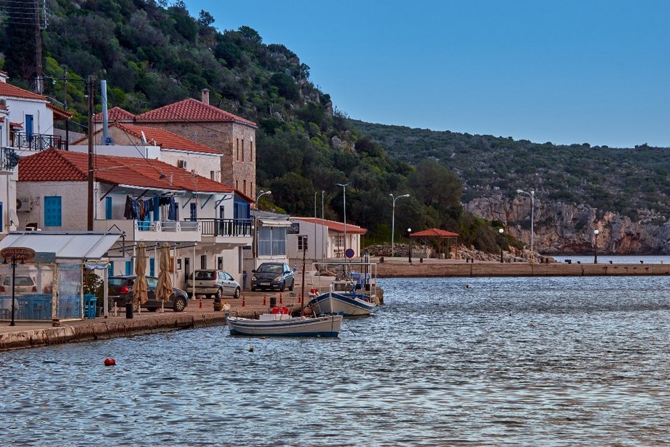 ελληνικό φιορδ λιμάνι Γέρακα