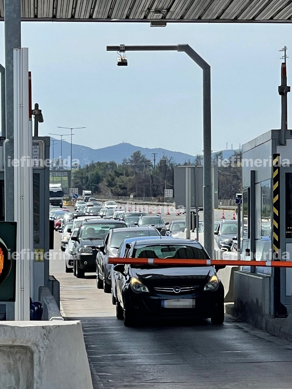 διόδια