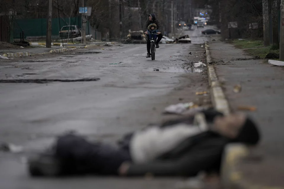 تراجع الروس والشوارع في بوسا - أوكرانيا: تراجع الروس والشوارع في بوسا مليئة بالجثث [صور صادمة]